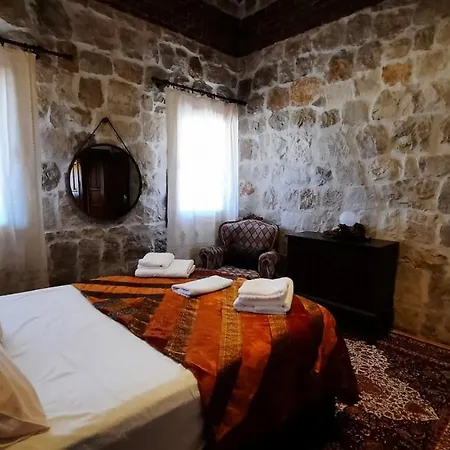 The Stone House On The Hill - Tepedeki Tas Ev Villa *