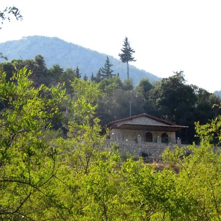 Villa The Stone House On The Hill - Tepedeki Tas Ev